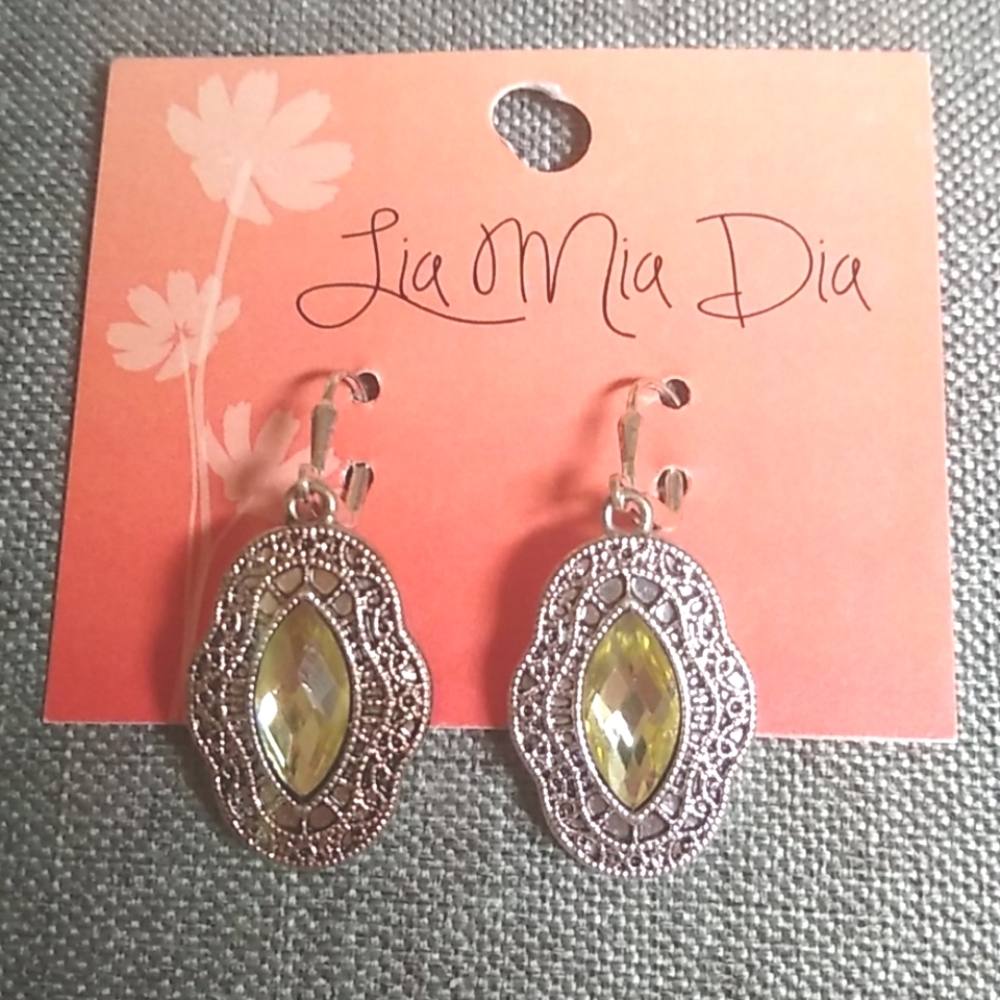 😻 3 For $15 ~ Yellow Citrine Gem Earrings